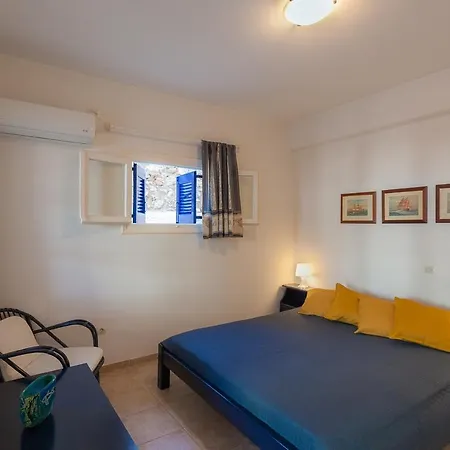 Thanos Luxury Apartment In Spetses Exterior photo