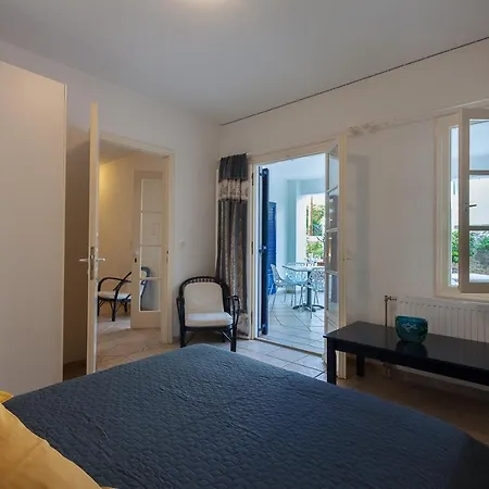 Thanos Luxury Apartment In Spetses Exterior photo
