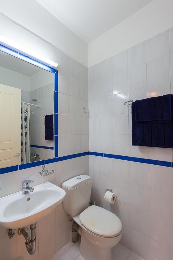 Thanos Luxury In Apartment